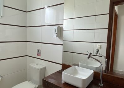 Vida Real Salão de Festas Banheiros